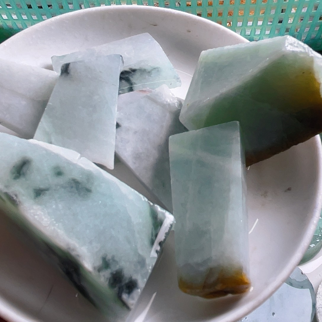 颈饰未镶嵌翡翠a