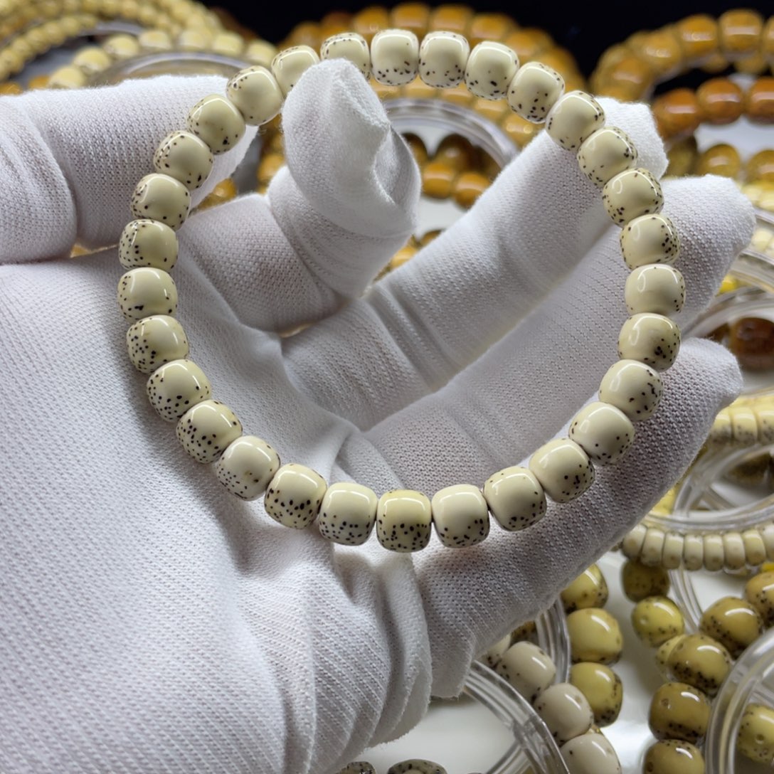 星月菩提吊坠原白8✖️7河豚大白