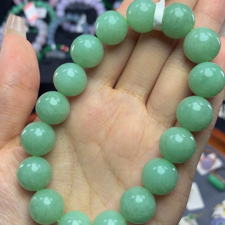 翡翠手链未镶嵌翡翠