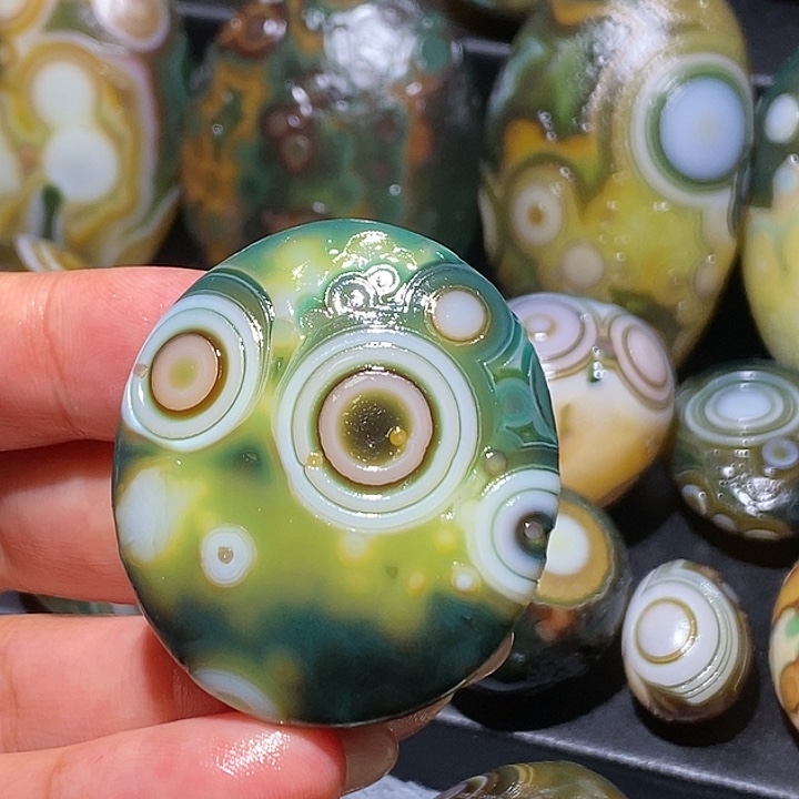 玛瑙/玉髓未镶嵌珠宝奇石76