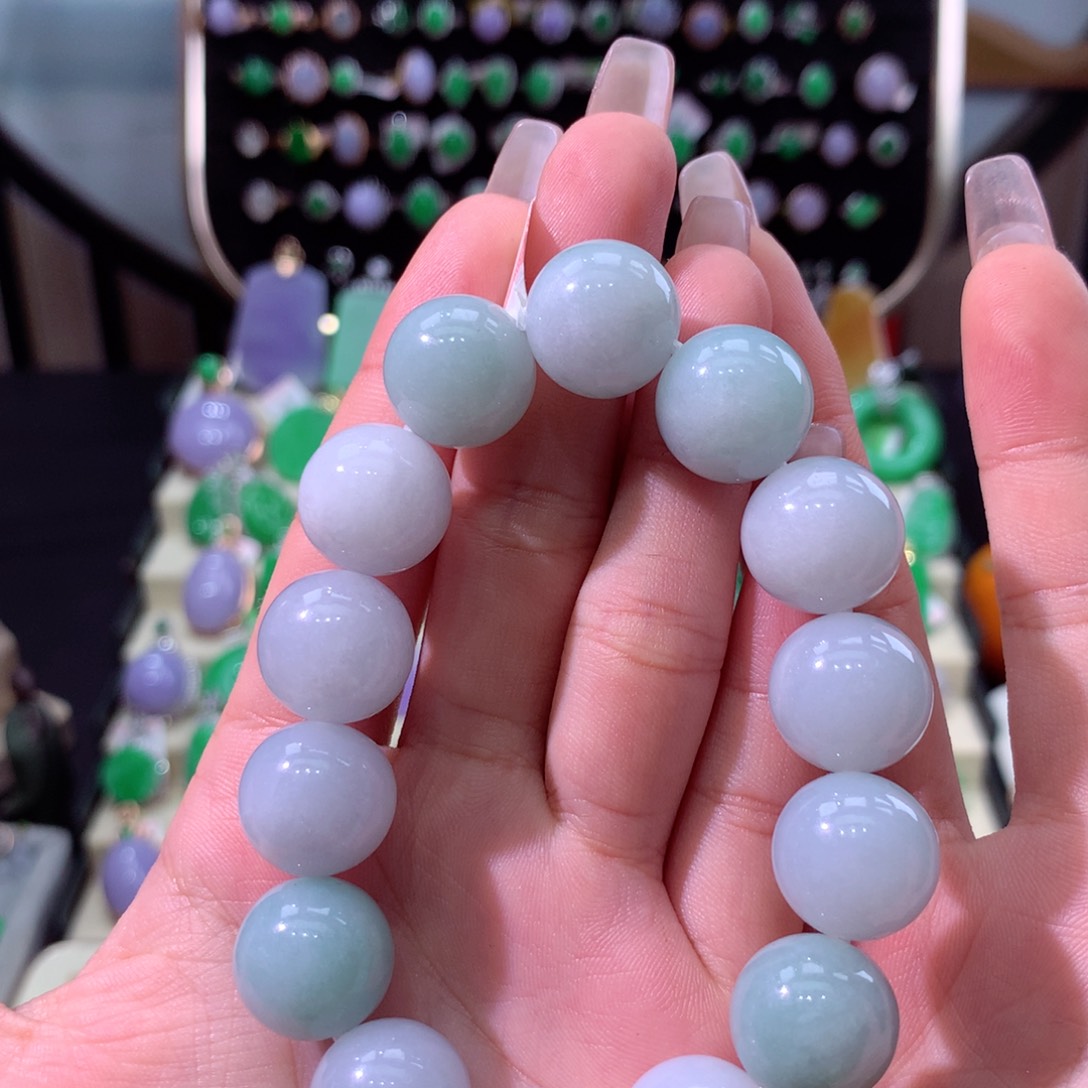 翡翠手串未镶嵌翡翠