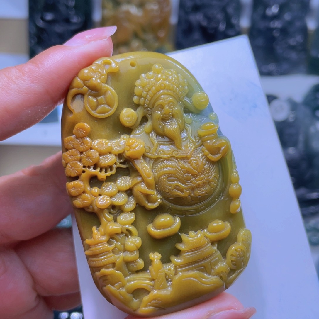 翡翠颈饰未镶嵌双****味