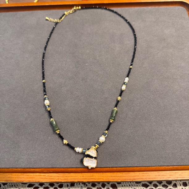 2438-黑尖晶熊猫项链一条2mm