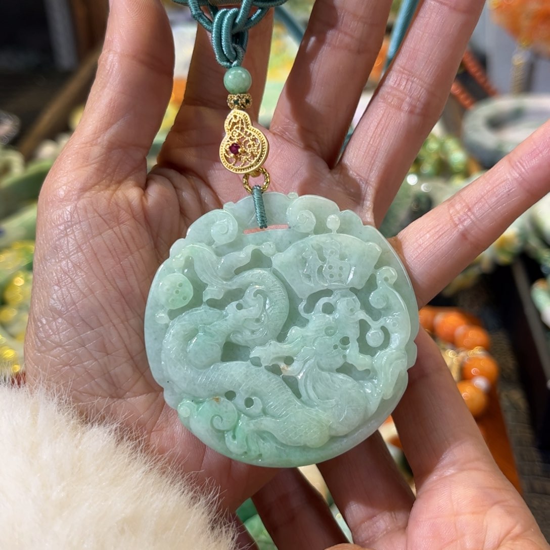 翡翠颈饰未镶嵌待编款