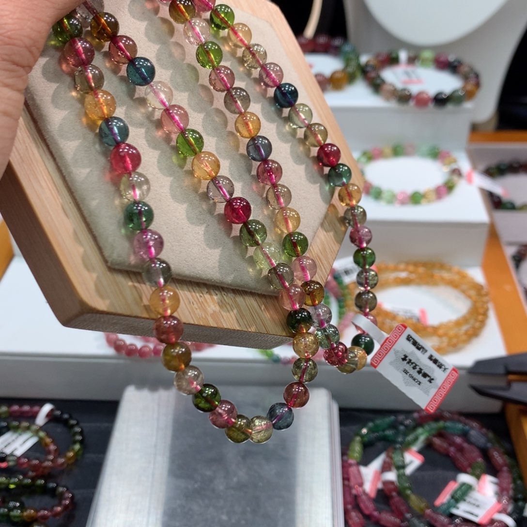 碧玺手链未镶嵌     6.5mm。