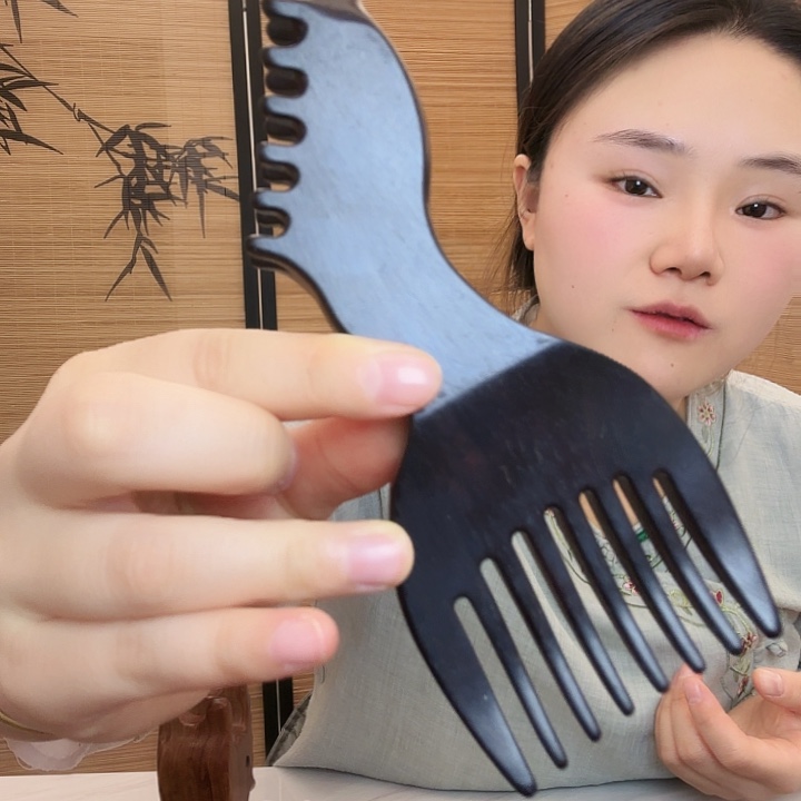 紫光檀凤凰梳子二等品