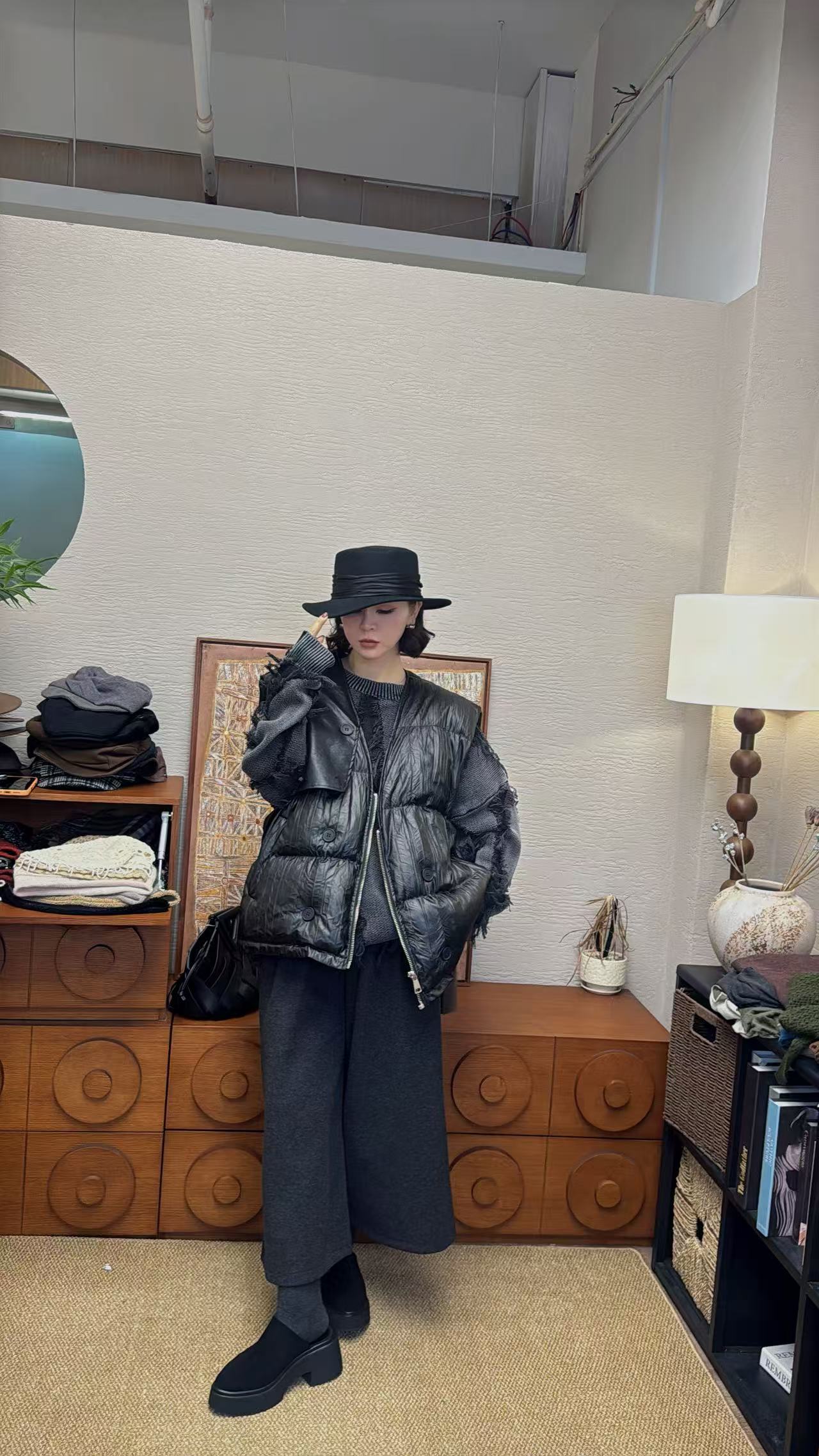 舟 · 丹轻奢皮羽马甲-2918