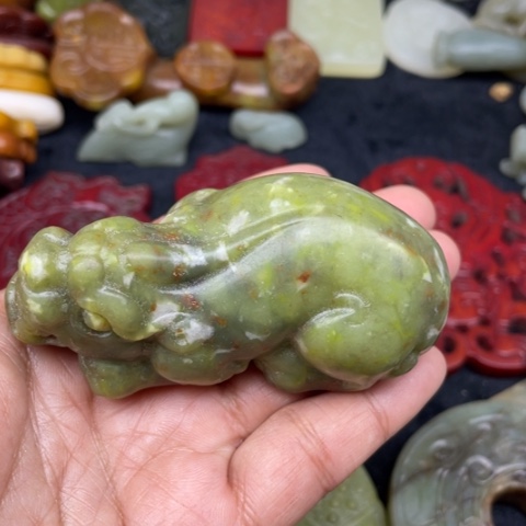 蛇纹石玉颈饰未镶嵌48
