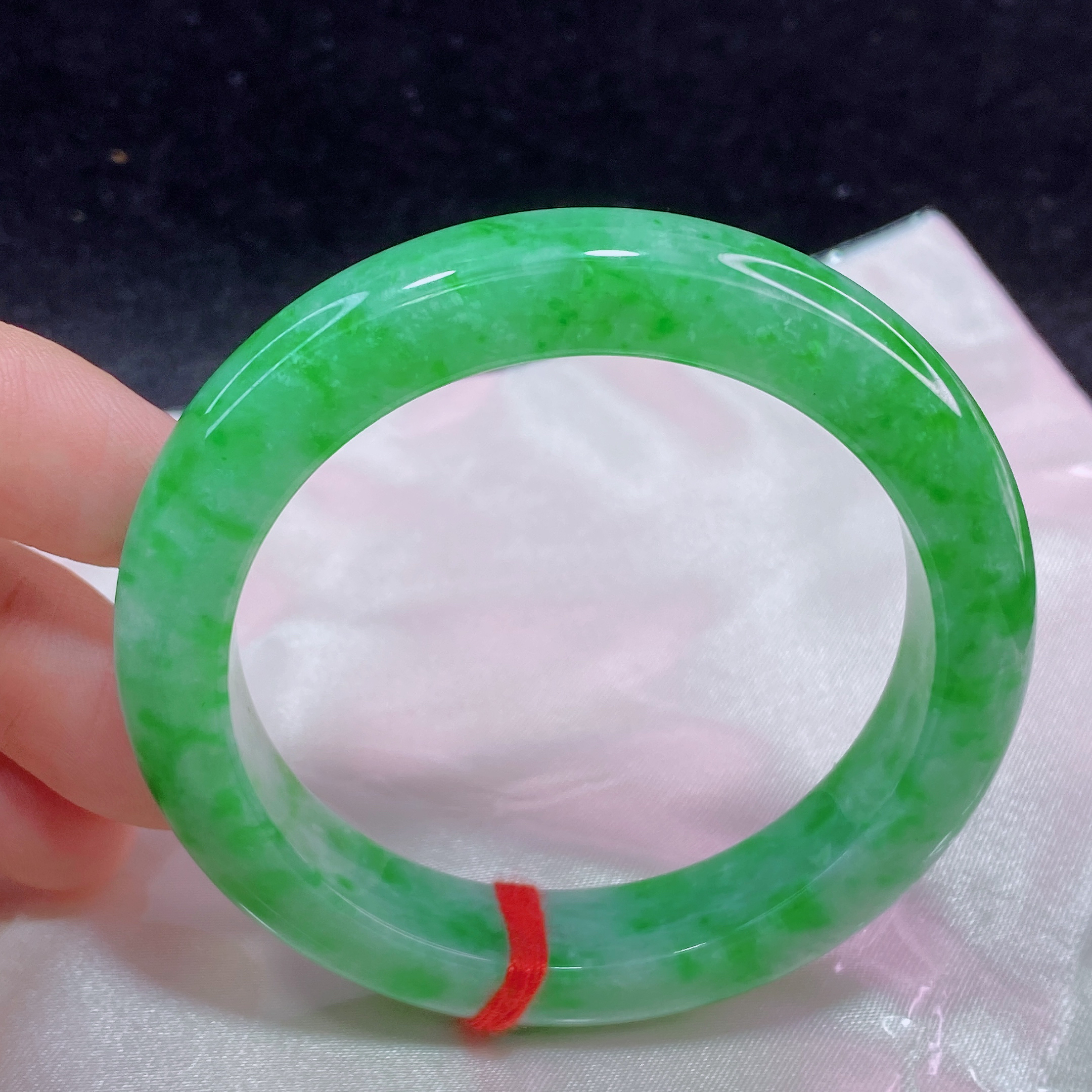 缅甸天然A货翡翠手镯冰透色标级别天花板高货毕业正阳绿5556圈口