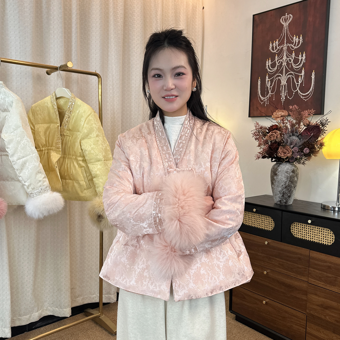 新中式V领亮片重工国风狐狸毛棉服女冬短款外套女高级收腰外套