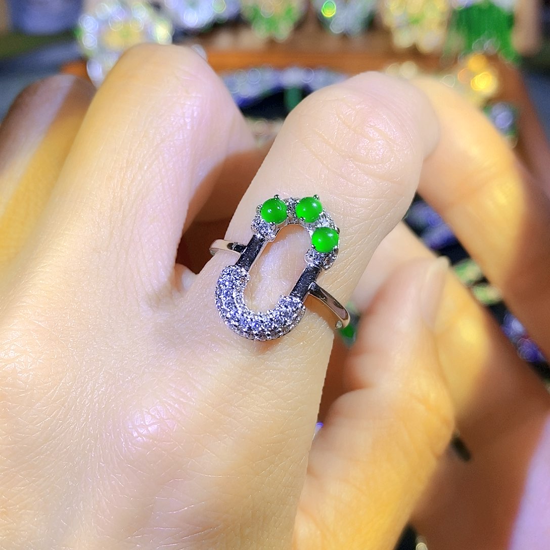 颈饰银S925镶嵌翡翠