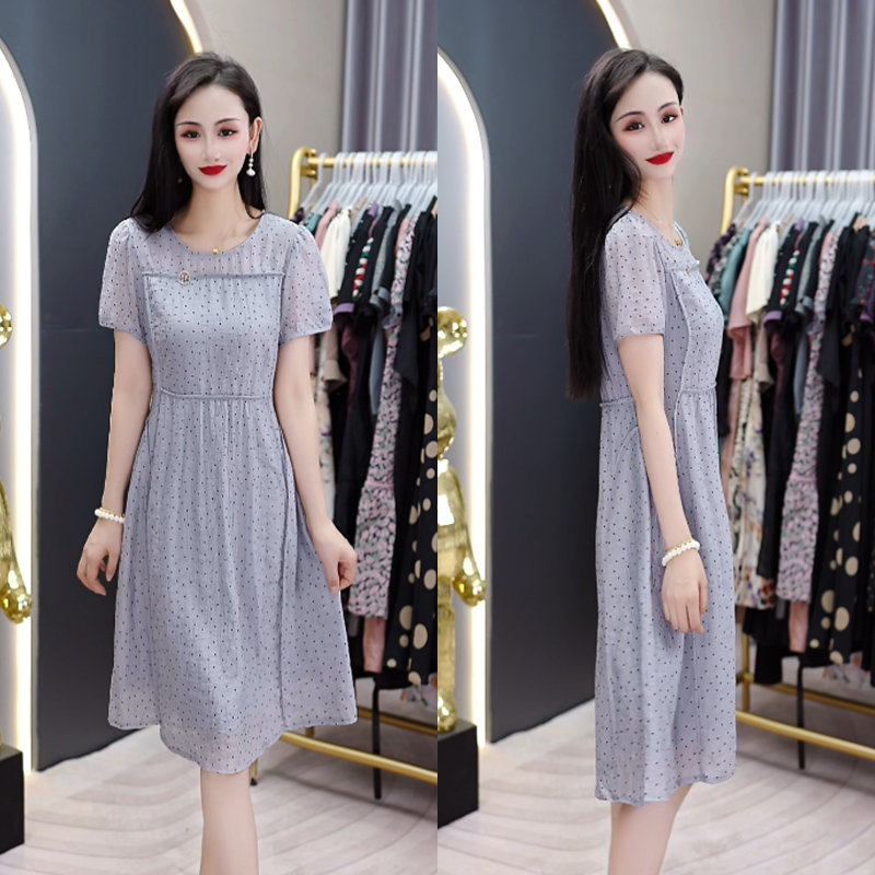 2025夏季超显瘦洋气气质百搭时尚遮肚收腰中长款连衣裙