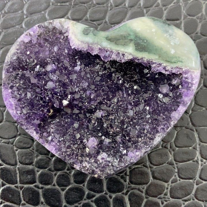 水晶爱心摆件未镶嵌