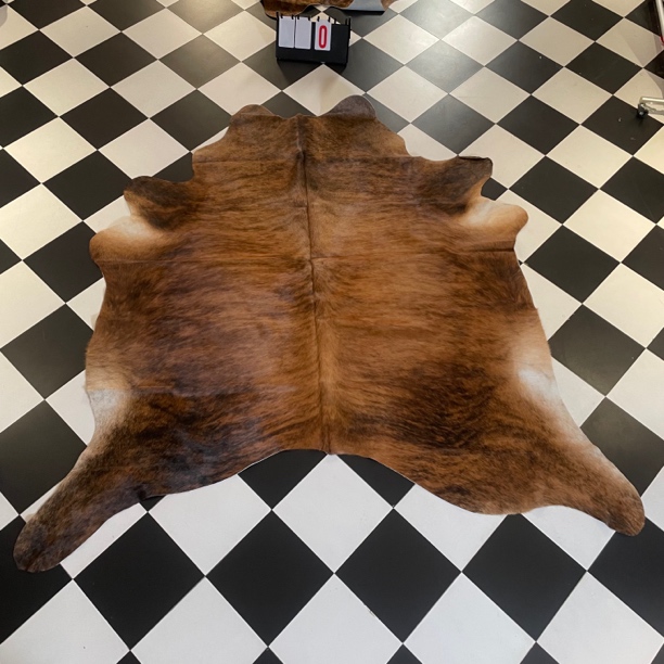 【本尼家】K368 240*220专拍牛皮地毯家用轻奢