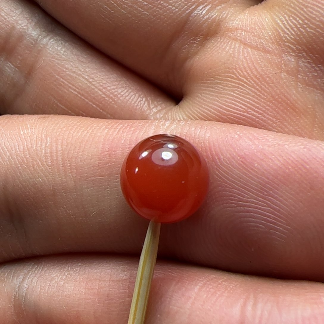 南红玛瑙珠子未镶嵌?