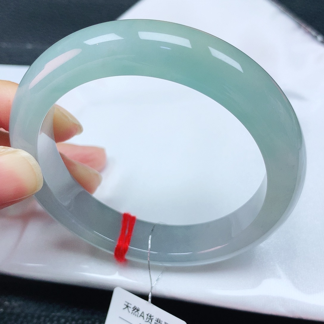 翡翠手镯未镶嵌56+圈