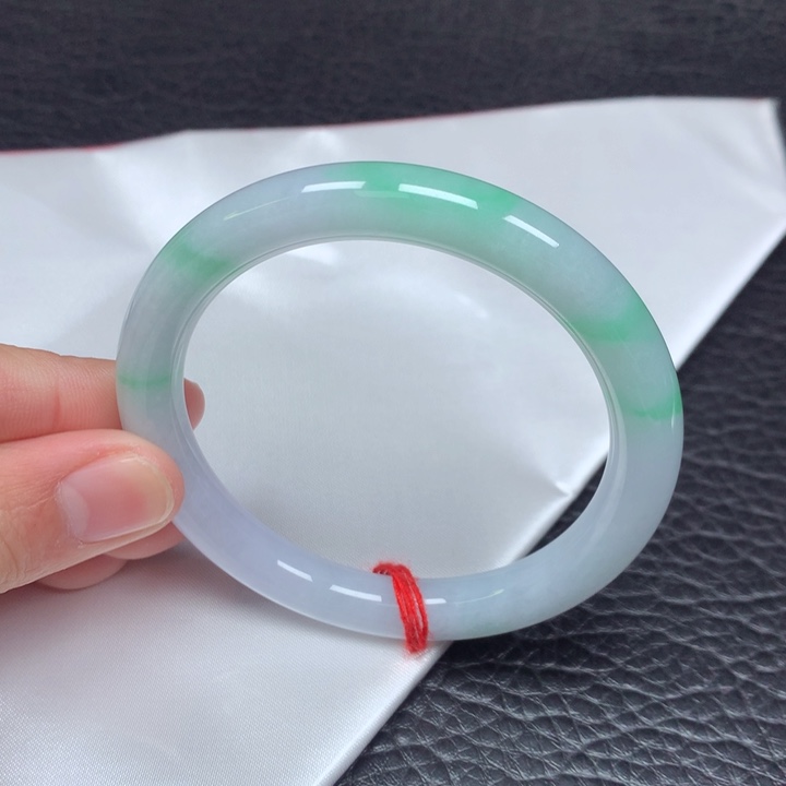 翡翠手镯（圆镯）未镶嵌