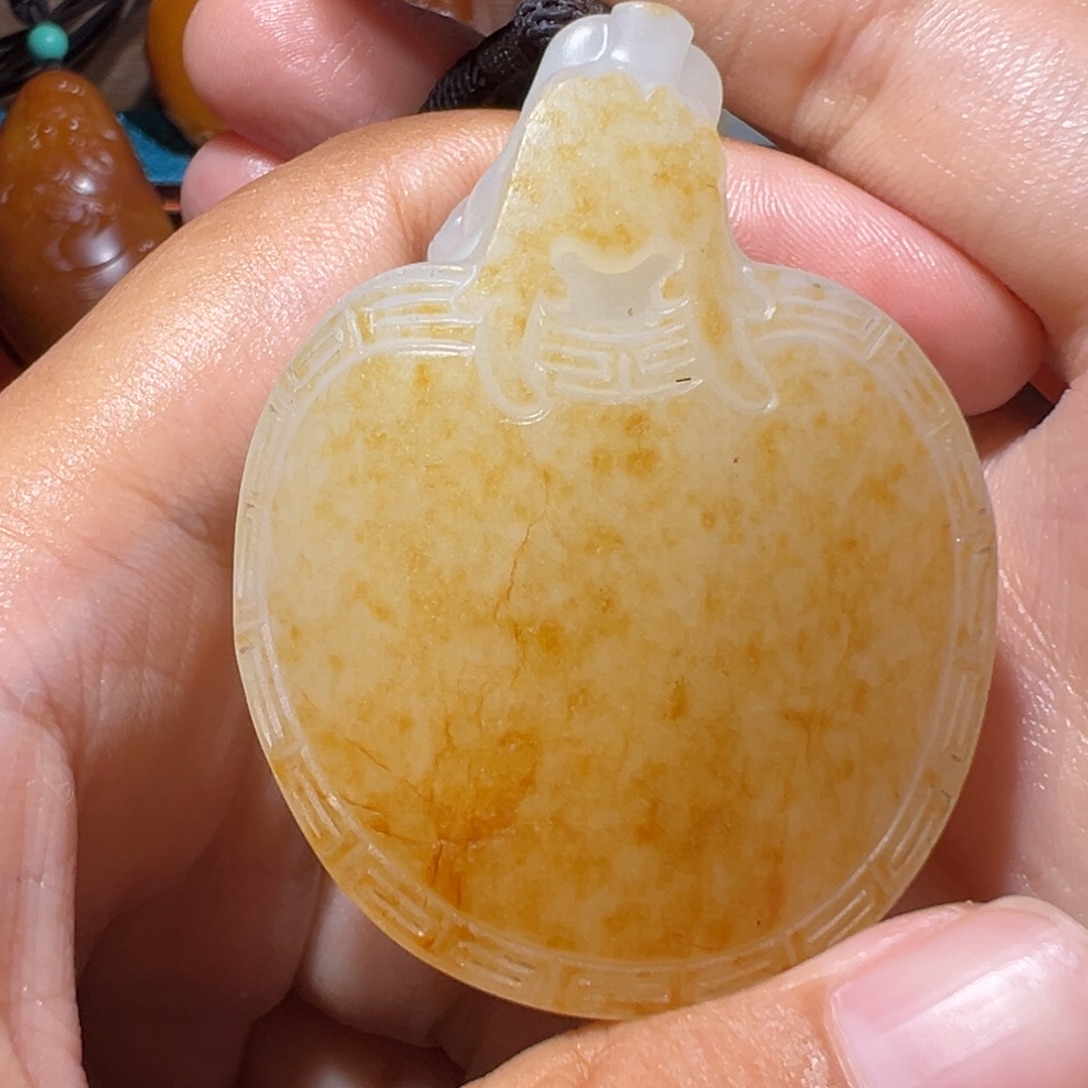 不***湖和田玉未镶嵌颈饰