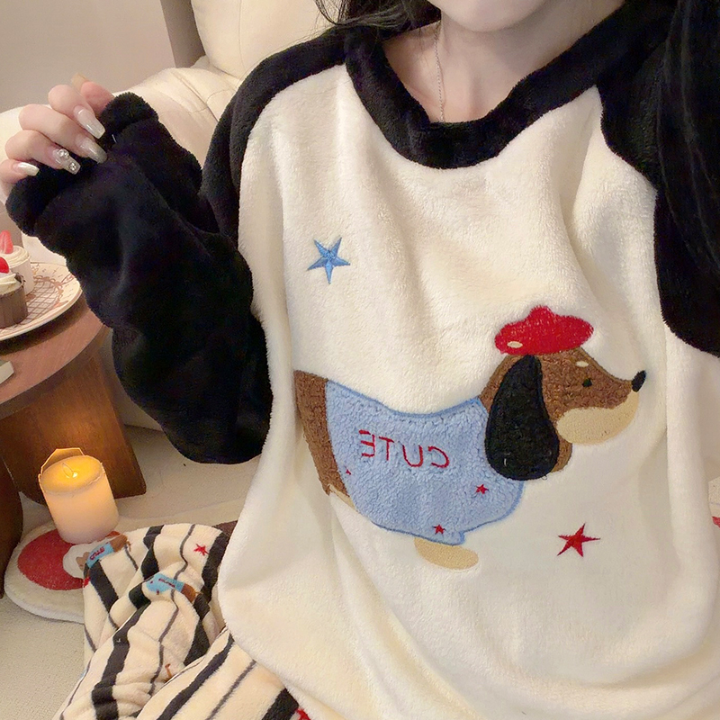 黑色腊肠狗睡衣女秋冬季法兰绒长袖长裤加厚保暖珊瑚绒家居服套装