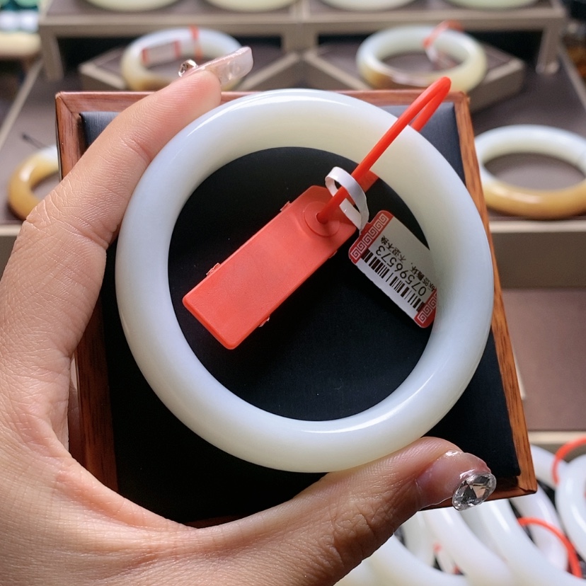 【闪购商品】和田玉手镯未镶嵌用****1