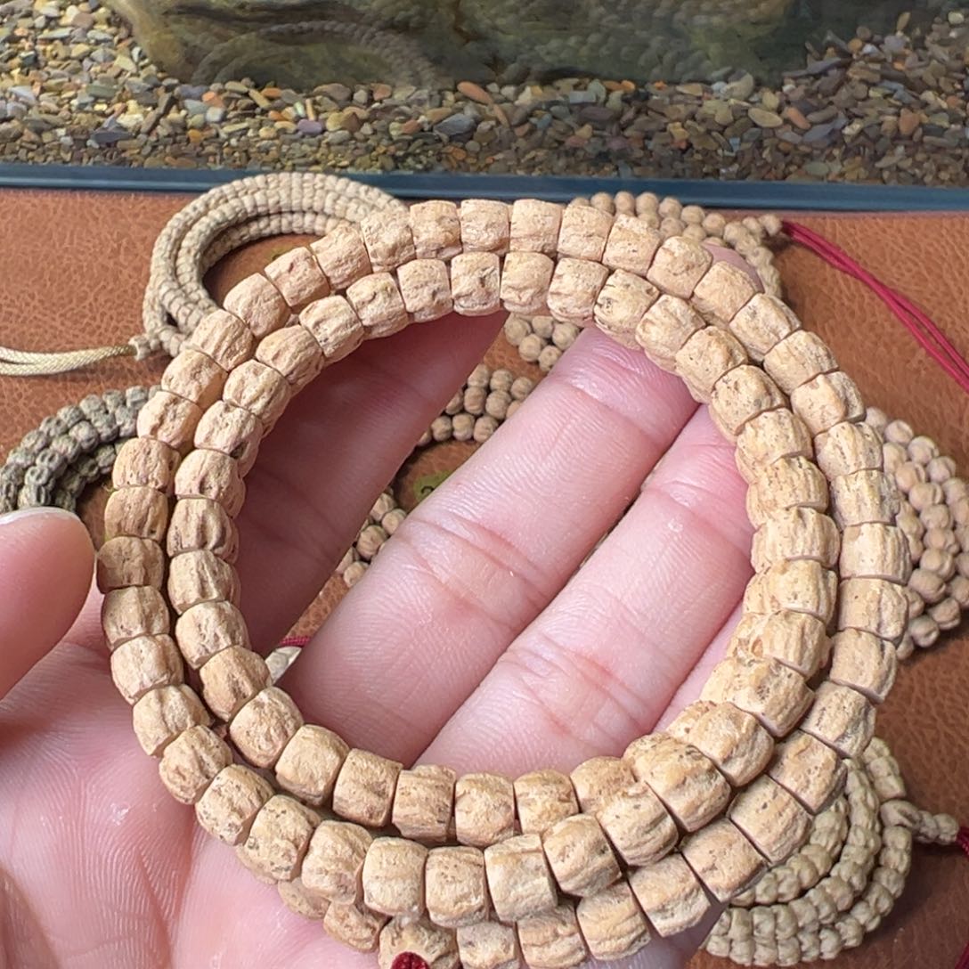 柏香籽/百香籽吊坠A8