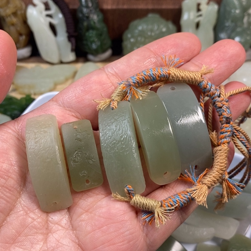 【闪购商品】和田玉挂件未镶嵌多样性发货，拍一发一