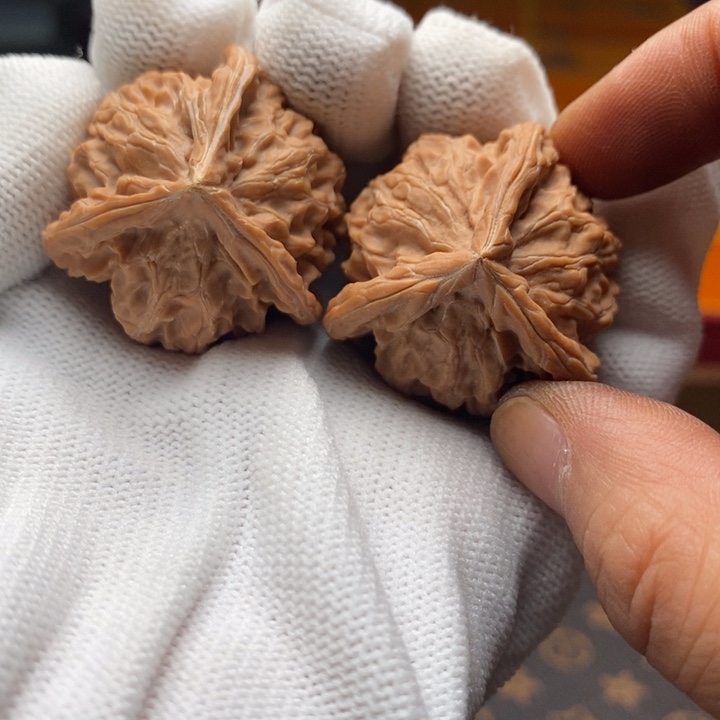 文玩核桃把件奔驰33尺