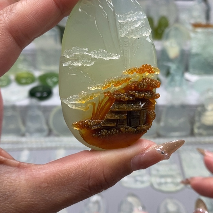 蛇纹石玉颈饰未镶嵌
