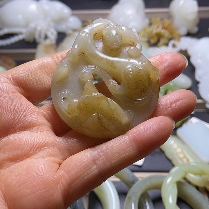 和田玉未镶嵌挂件