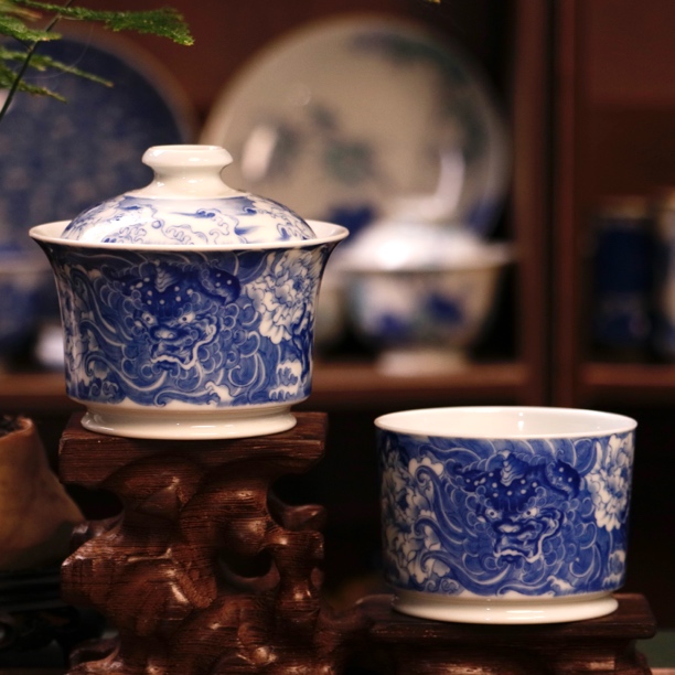 景德镇青言纯手工手绘青花狮子海水纹两才盖碗直口杯主人杯陶瓷