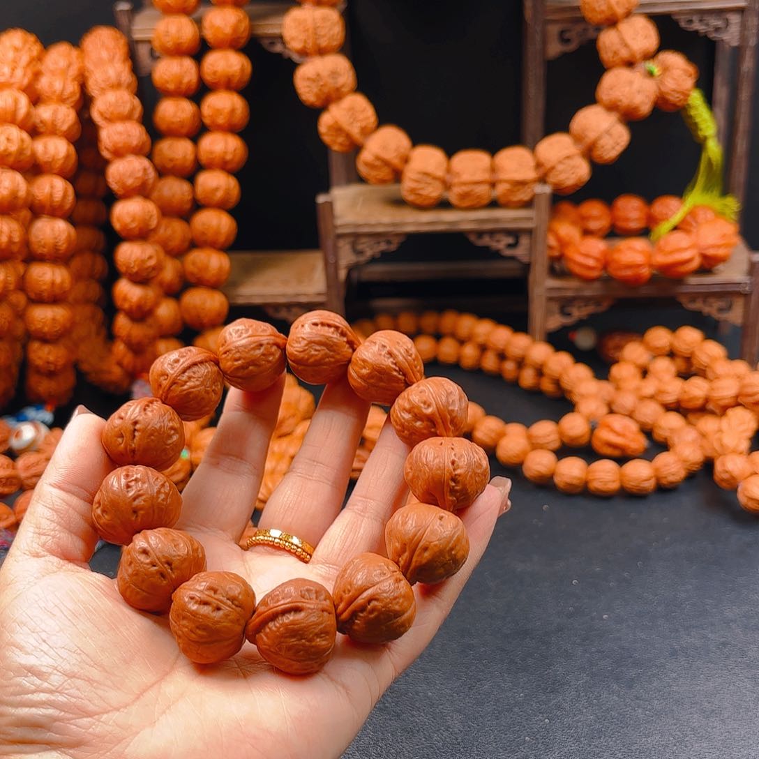 文玩核桃吊坠勤***牛核桃手串