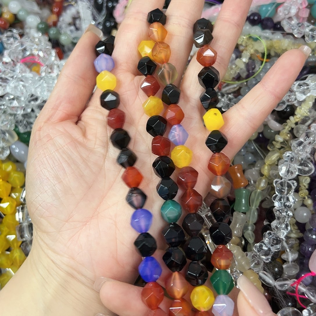 玛瑙/玉髓未镶嵌珠宝半成品，A级卡10多宝玛瑙切面一条