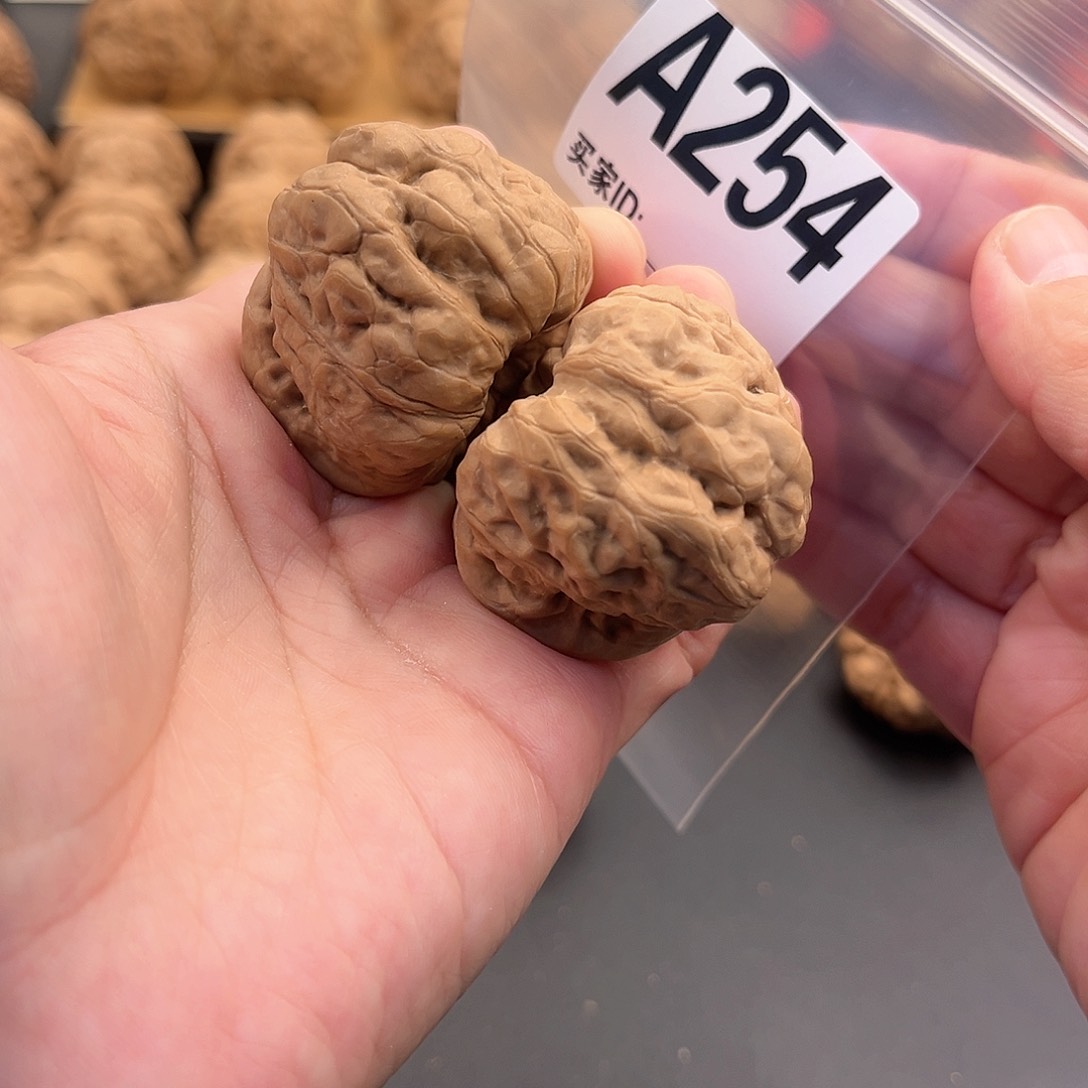 桃核把件i*i蛙蛙福利40