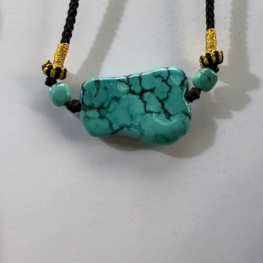 绿松石未镶嵌挂件