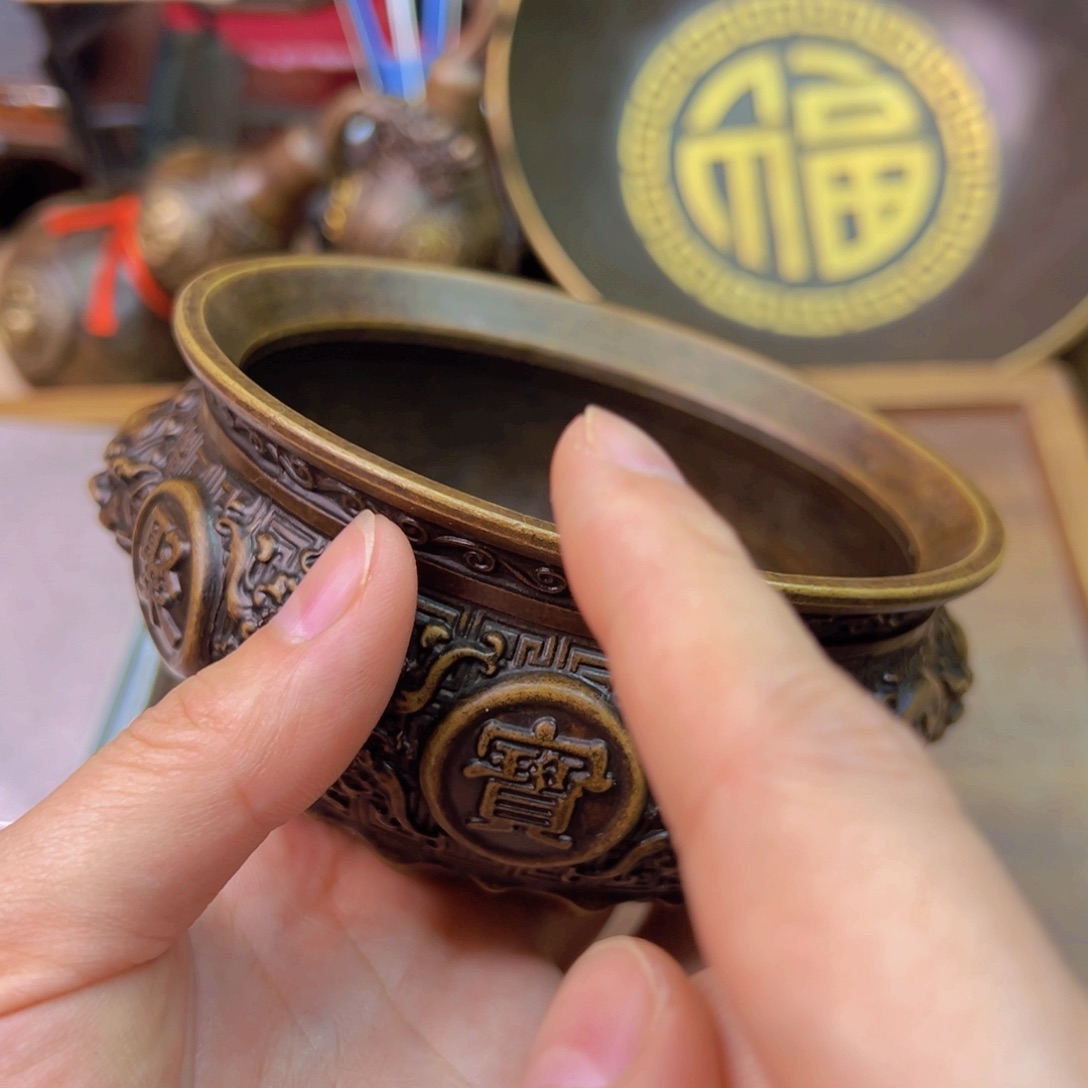 原矿风磨铜金蟾聚宝盆
