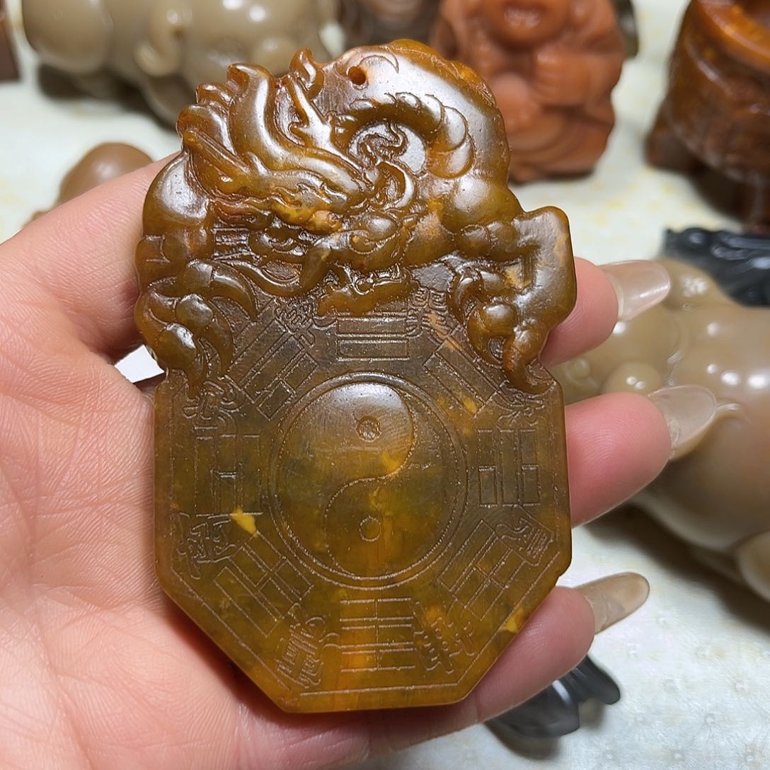 白玉菩提吊坠白玉菩提吊坠