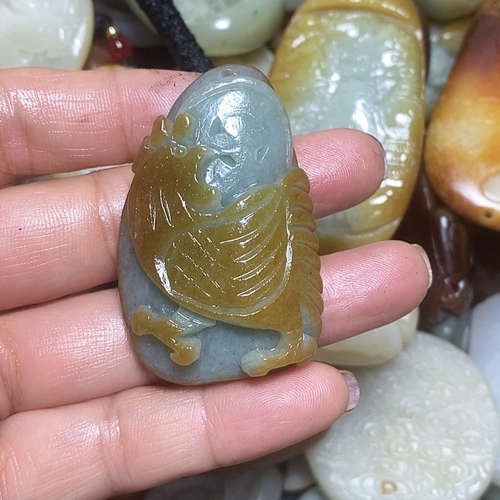 和田玉未镶嵌挂件