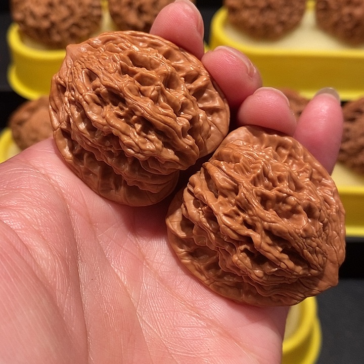 文玩核桃38尺全品虎头