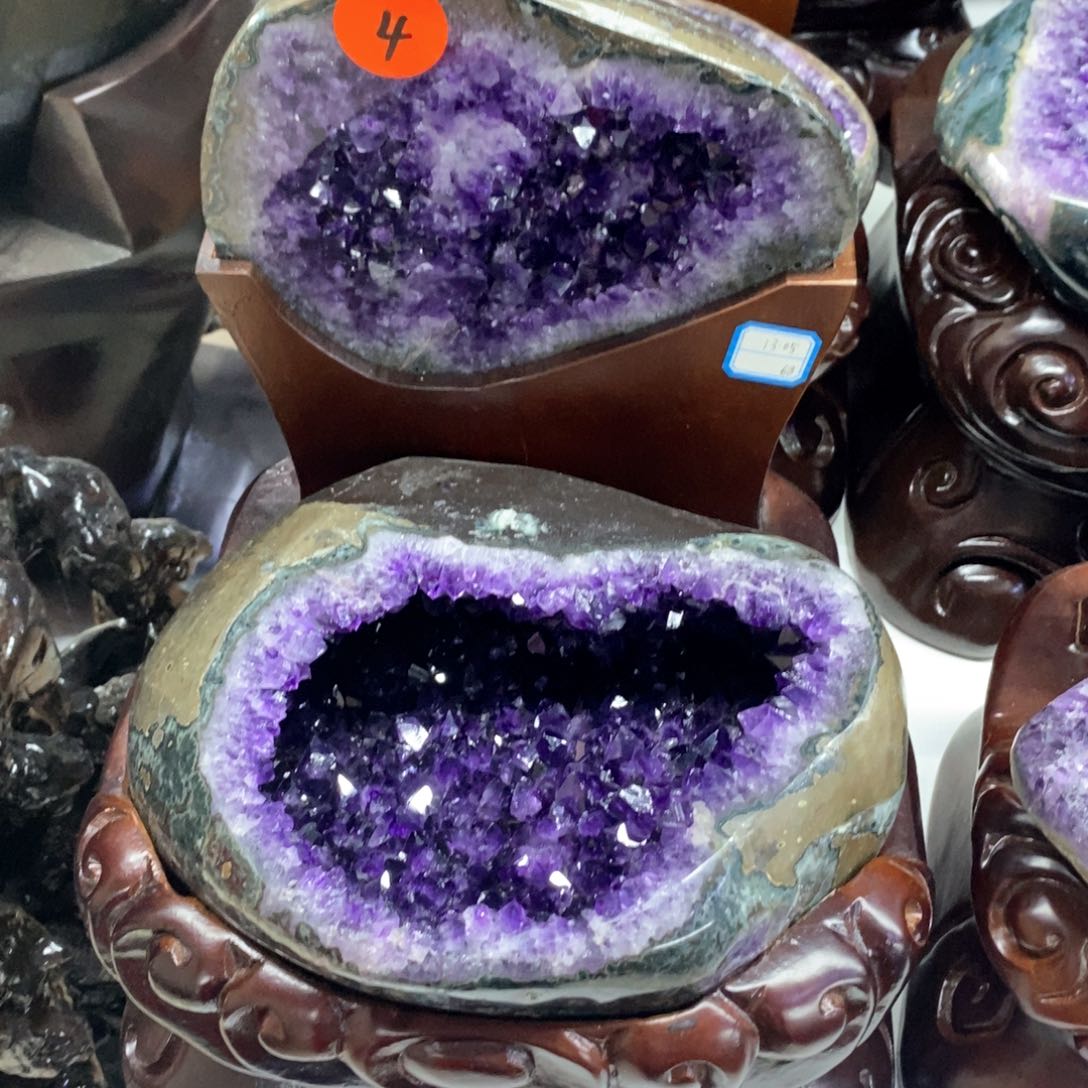 水晶摆件未镶嵌莹