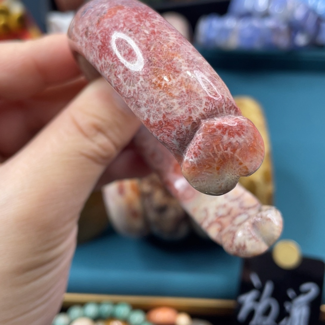 未镶嵌手镯硅化玉