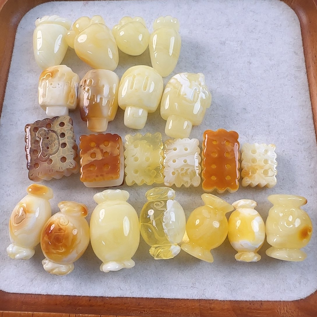 琥珀珠宝奇石未镶嵌