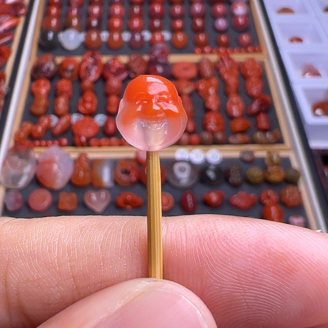 南红玛瑙未镶嵌珠宝奇石笑佛7.8mm