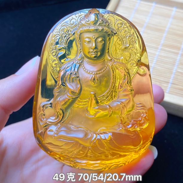 【小伊琥珀】49克高白蓝泛柳青净水玻璃种大师工观音
