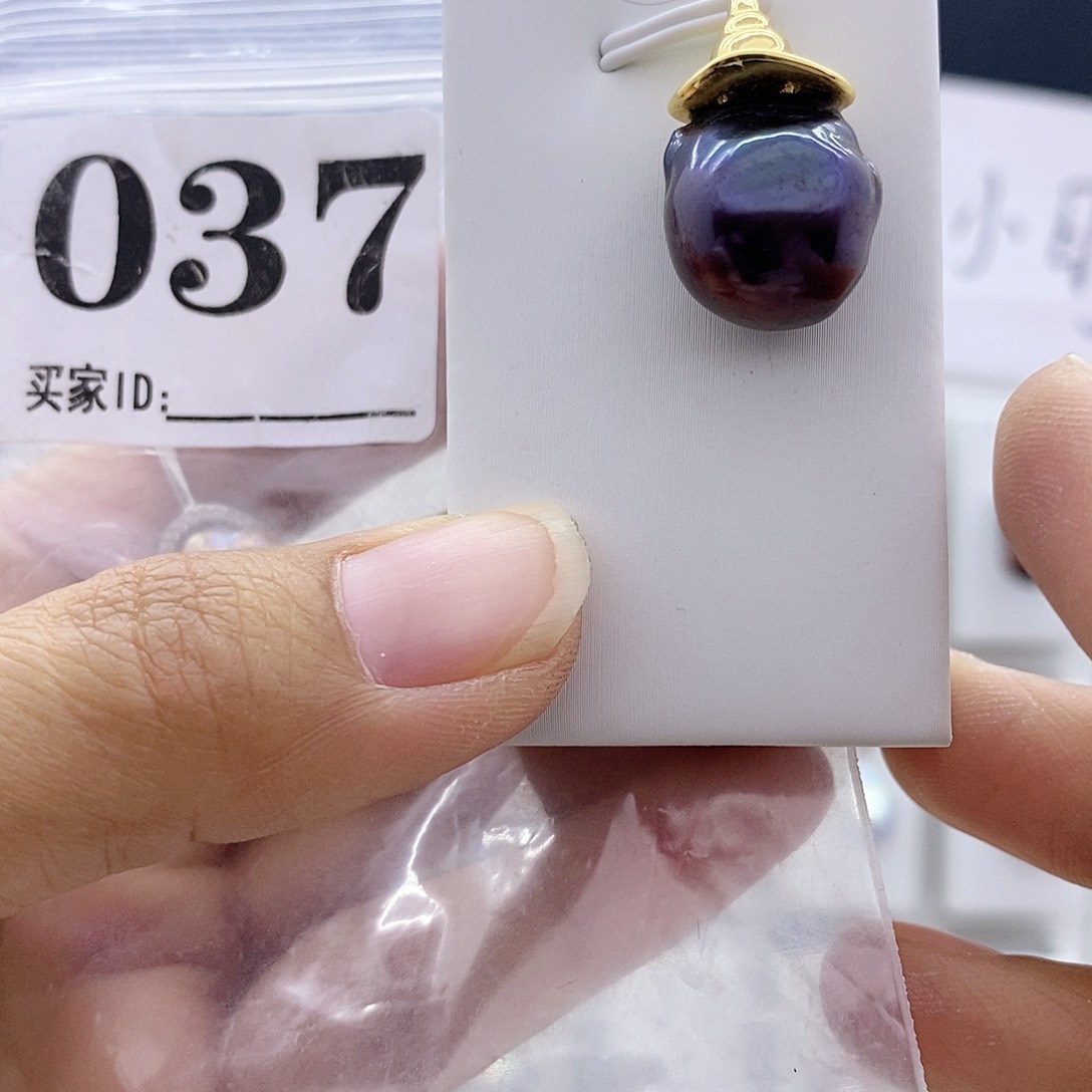 钛钢淡水珍珠颈饰