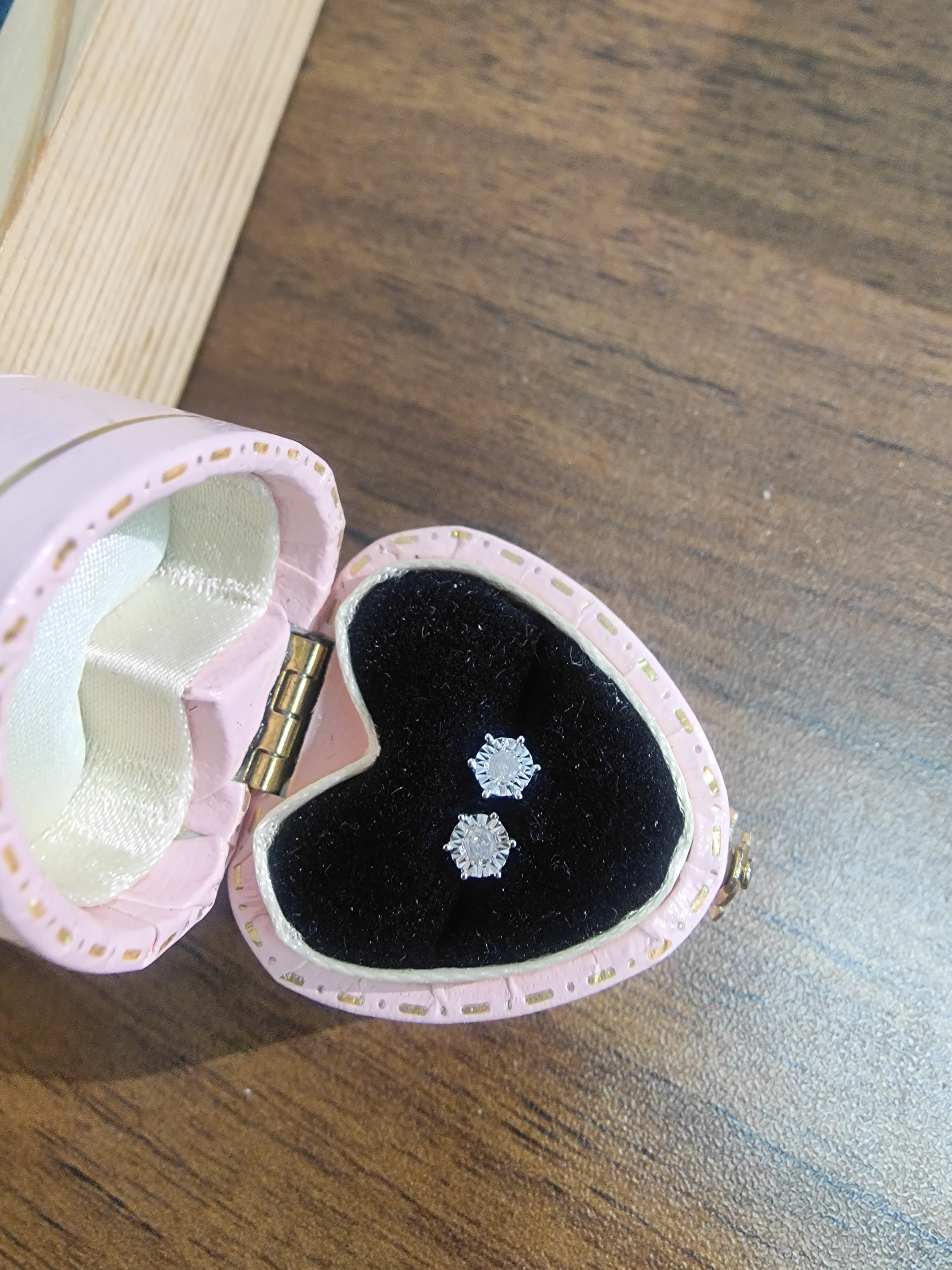 【彬亿珠宝】10分六爪耳钉