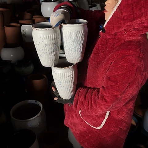 口13高20瑕疵盆子。