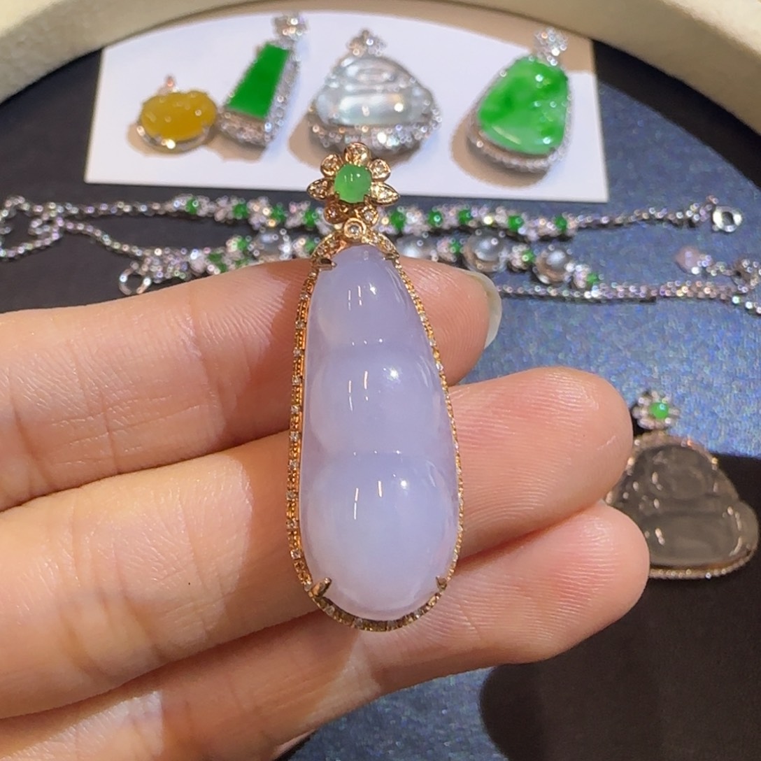 翡翠18K金镶嵌颈饰精品