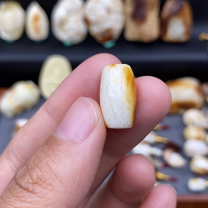 琥珀裸石未镶嵌10桶珠 v2