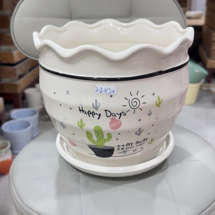 凑9块包邮，有孔，陶瓷花盆