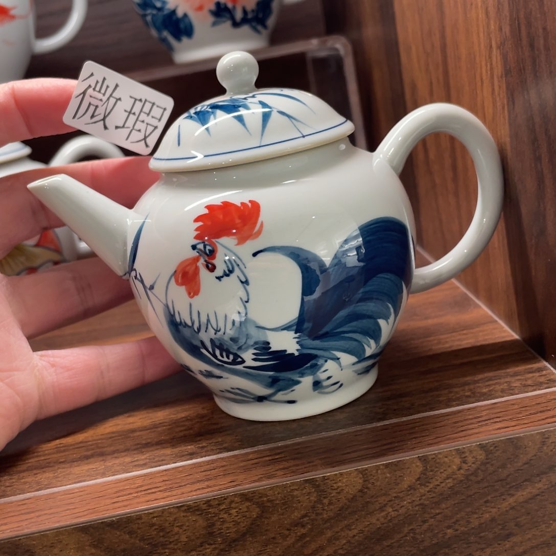 釉下手绘茶具微瑕